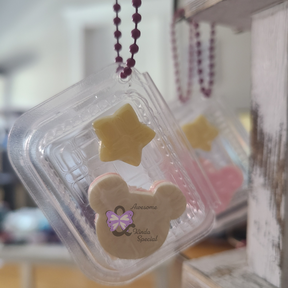 To Go Containers- Mouse Ears Macaroon in Brown | Keychain