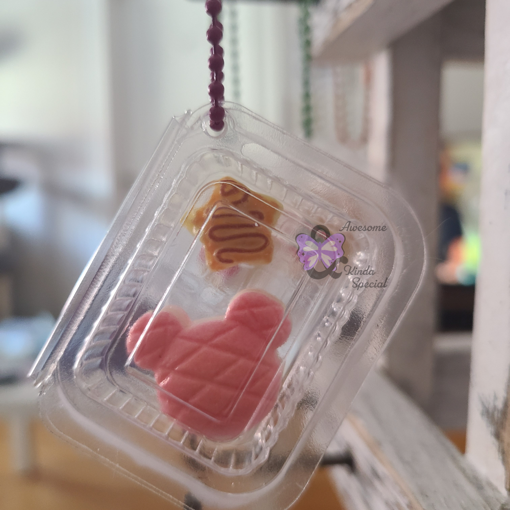 To Go Containers- Mouse Ears Macaroon in Pink | Keychain